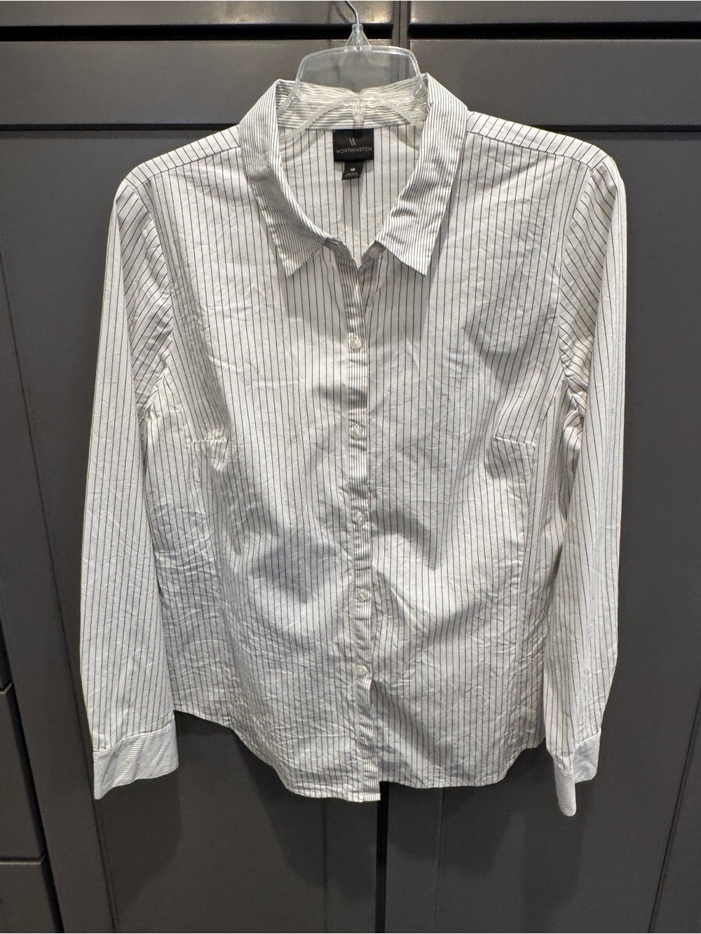 Women’s Worthington long-sleeve white/black pinstriped button-down shirt size 16